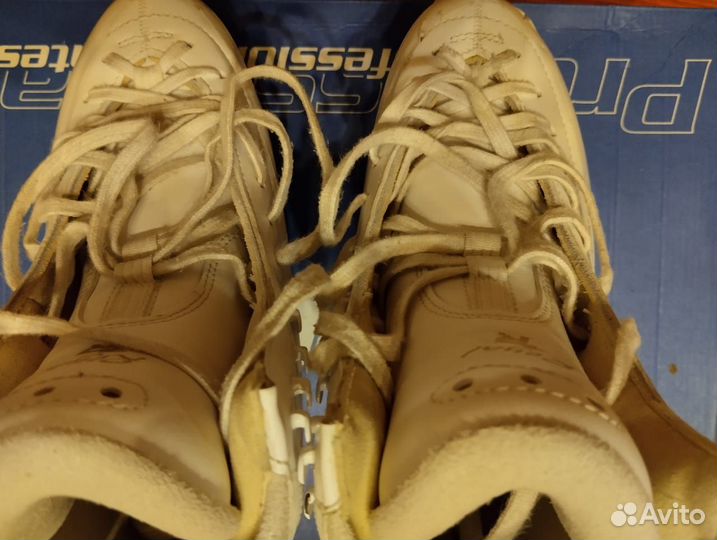 Продам коньки для фигурного катания