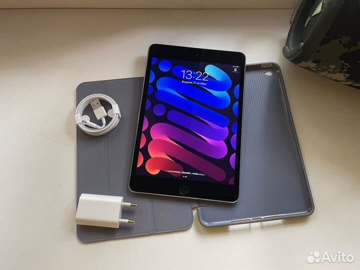 Apple iPad mini 4 128gb в отличном состоянии