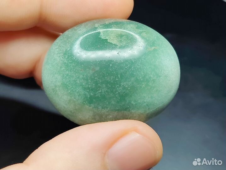 Авантюрин зеленый природный. Экстра