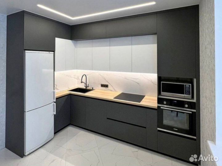 Кухня под потолок