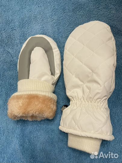 Зимние женские варежки