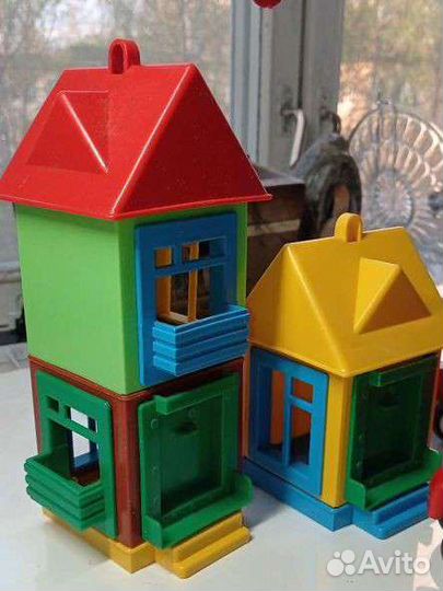 Подъемный кран игрушка