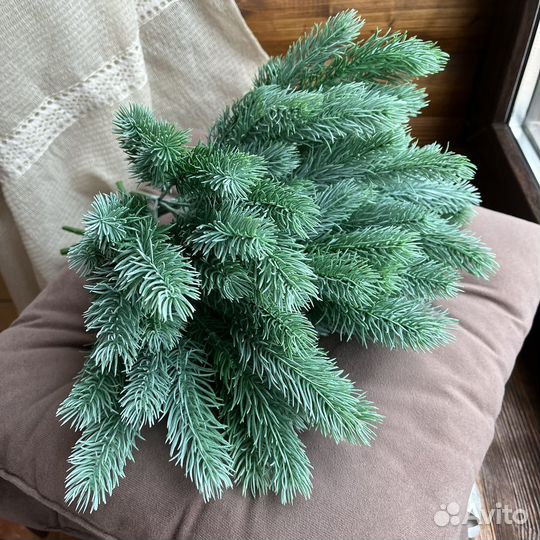 Еловые ветки искусственные