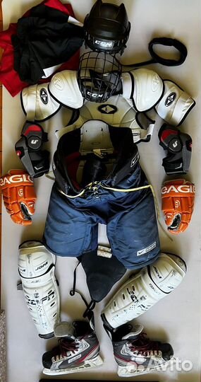 Хоккейная форма комлектом,выход на лед