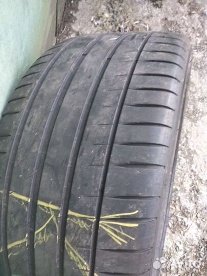 Michelin Pilot Sport 4 245/45 R19 и 275/40 R19 102Y