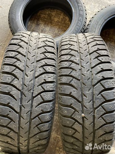 Bridgestone Ice Cruiser 7000 215/60 R17 100T