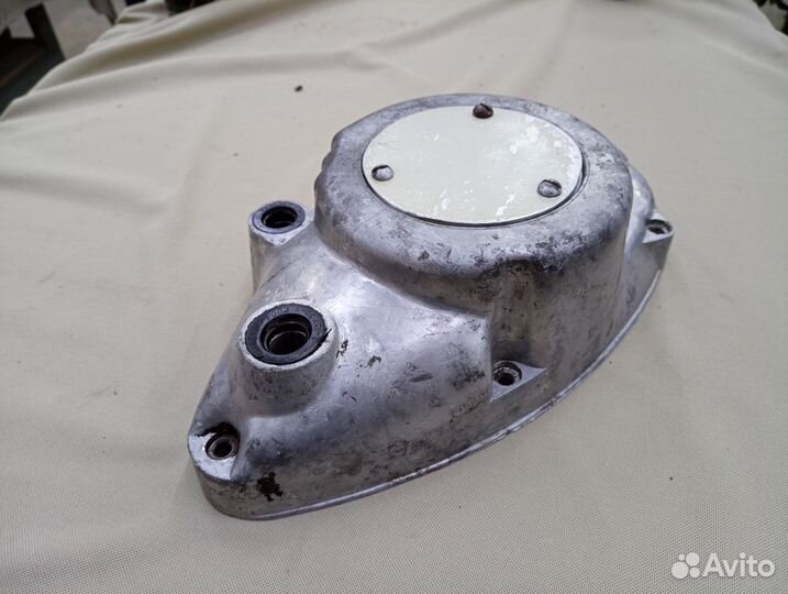 Левая крышка двигателя мотороллера Муравей