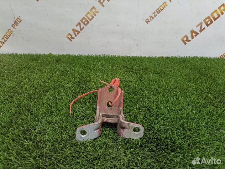 Петля двери верхняя передняя правая Mazda Mazda3