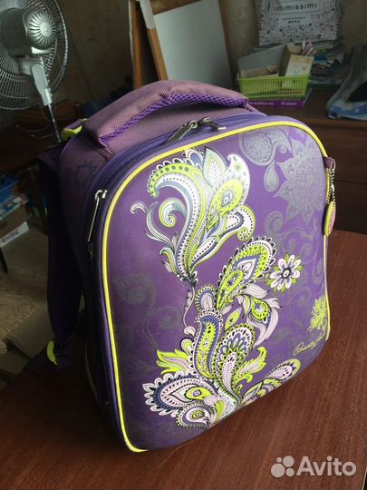 Рюкзак школьный с ортопедической спинкой