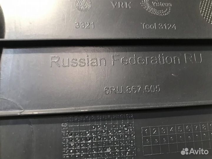 Обшивка крышки багажника VW Polo Sedan