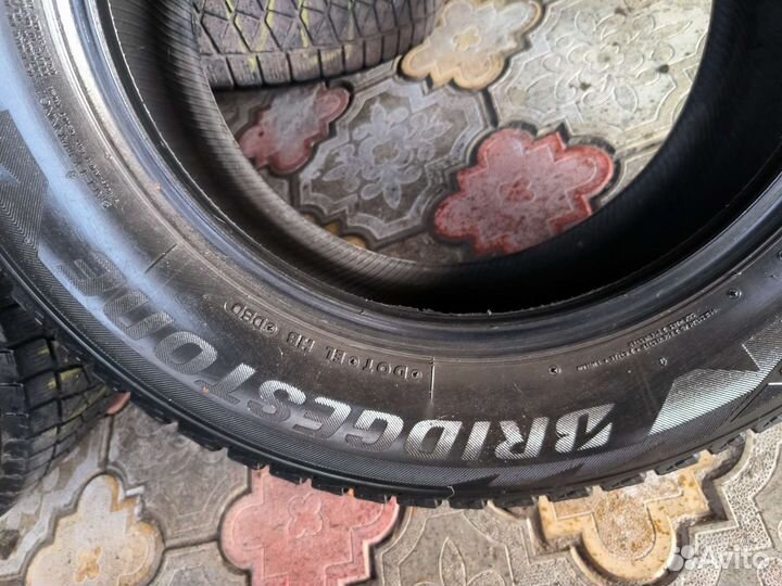 Bridgestone Blizzak DM-V3 215/65 R16