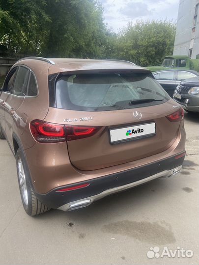 Mercedes-Benz GLA-класс 2.0 AMT, 2021, 8 800 км