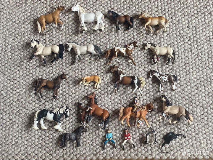 Фигурки лошадей schleich