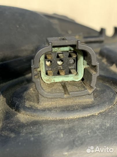 Корпус воздушного фильтра Nissan note E11