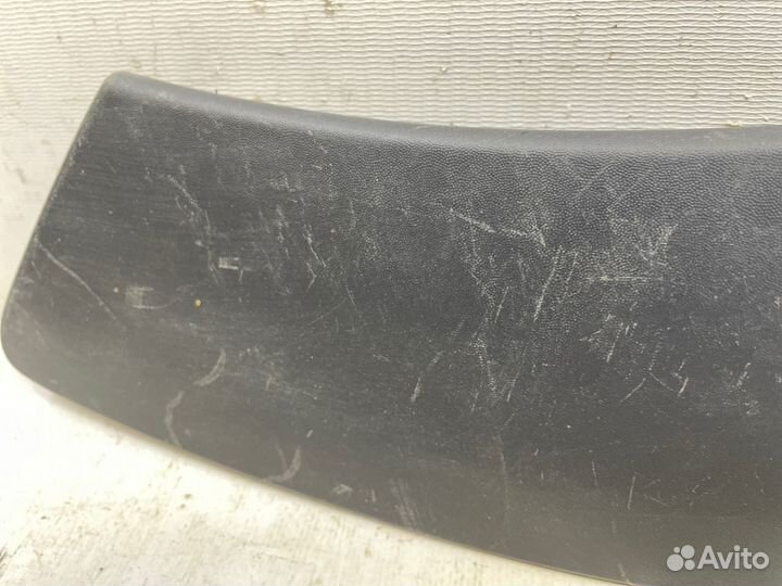 Накладка крыла задняя левая Renault Duster