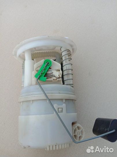 Бензонасос Renault Sandero K7J710 2014