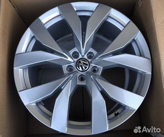 Новые Montero R20, Volkswagen Touareg III (D2 )