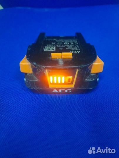 Монтажная пила.Аккумулятор aeg.Зарядка