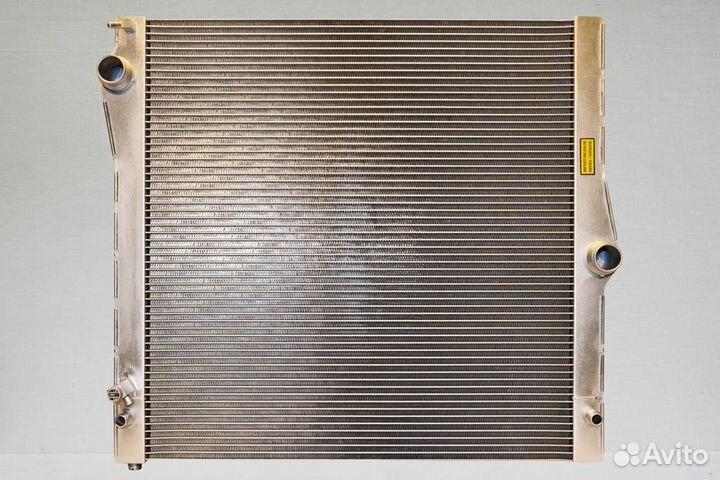 Радиатор охлаждения BMW X5 E70 2006-2013