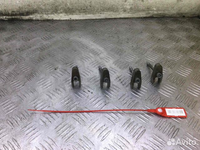 Скоба (кронштейн) крепления форсунки Mercedes C-kl