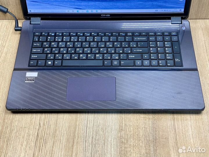 Игровой ноутбук 17.3 / Core i5 / 8 gb /GeForce GTX