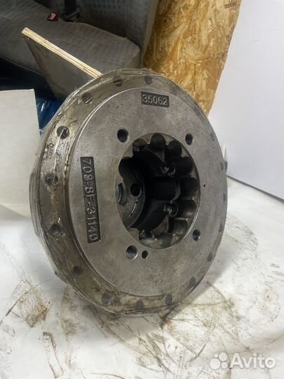 Корпус гидромотора 708-8F-31140 Komatsu PC240-8K