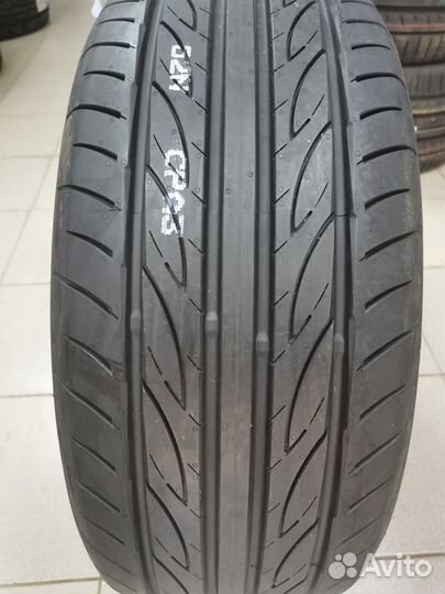 Yokohama Advan Fleva V701 225/50 R17 98W