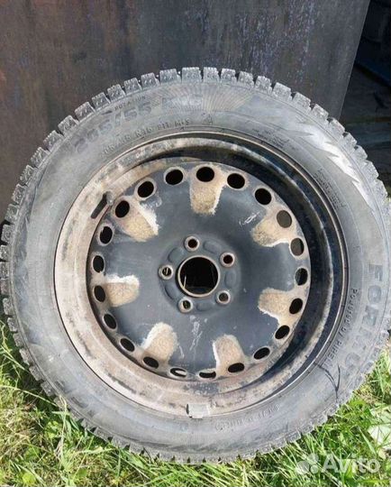 Колёса (зимние шипованные) 4 штуки