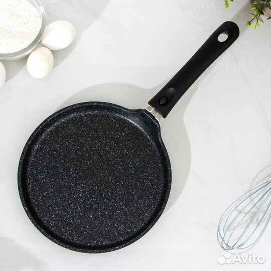 Сковорода блинная, d22 см, пластиковая ручка, анти