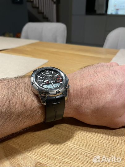 Часы tissot t-touch ll