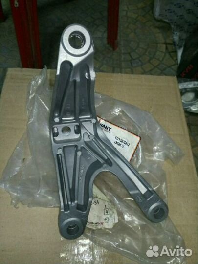 Кронштейн опоры кпп