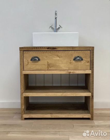 Тумбочка в ванную новая