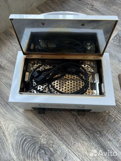 Сухожаровой шкаф для стерилизации инструментов