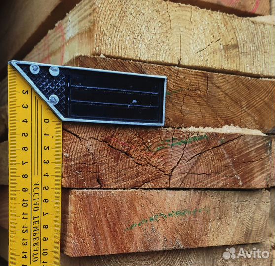 Наружные постройки с досками из лиственницы