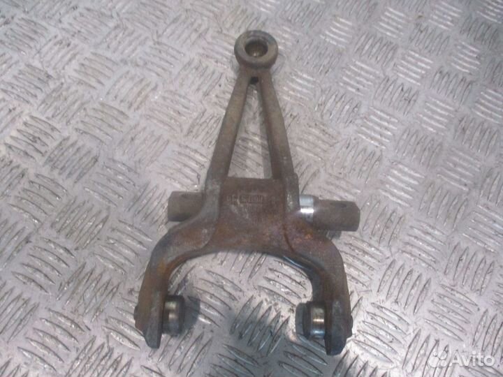 Вилка кпп ZF 1328368044