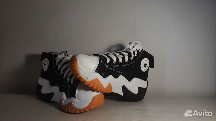 Converse run star motion hi black