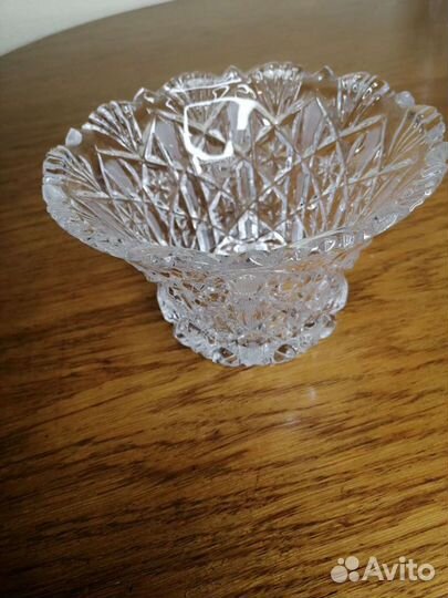 Ваза хрустальная