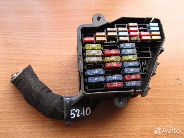 Блок предохранителей от Skoda Octavia (A4 1U) 20