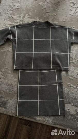 Костюм женский с юбкой