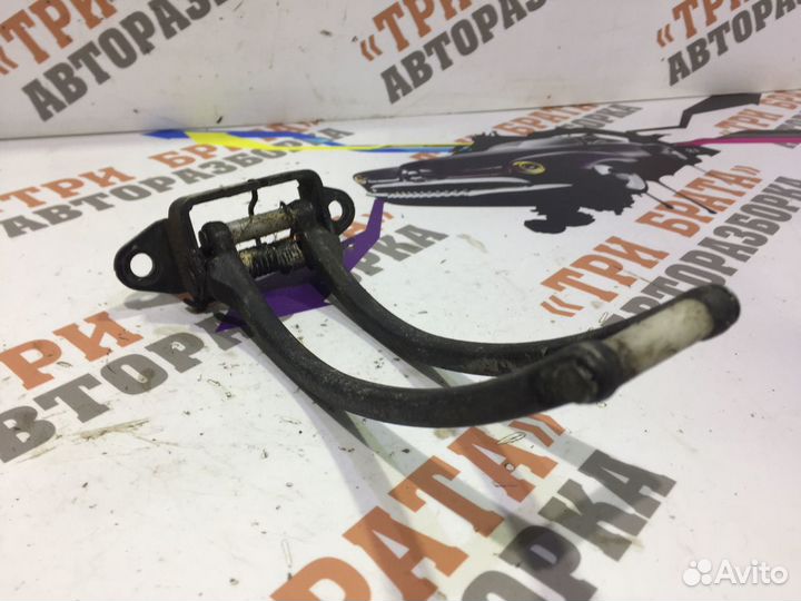 Мерседес Ограничитель открытия задней двери Прав