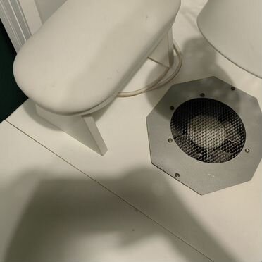 Маникюрный стол с вытяжкой бу