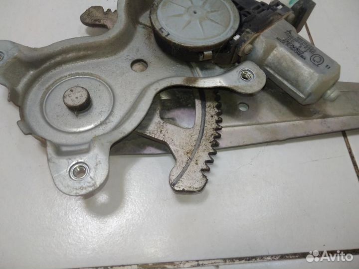 Стеклоподъемник электр. задний левый Mitsubishi L2