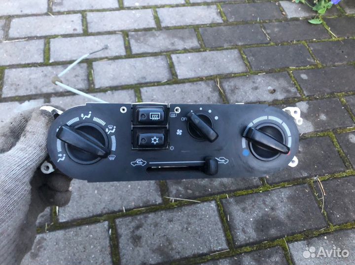 Блок управления печкой mitsubishi mirage cj1a