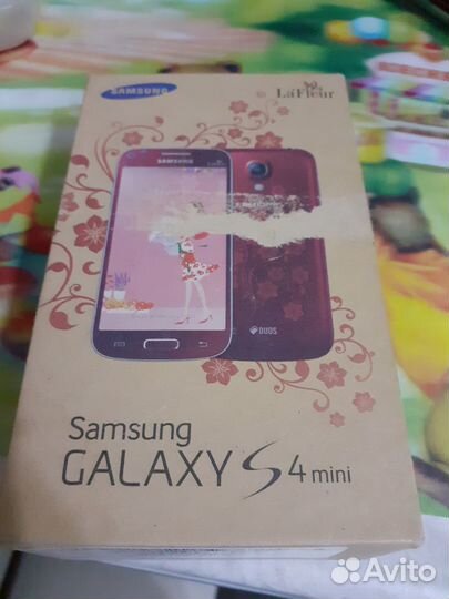 Samsung Galaxy S4 Mini La Fleur 2014, 8 ГБ