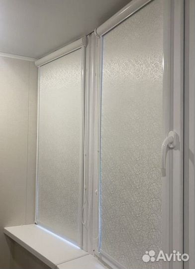 Рулонные шторы мини блэкаут Q8393