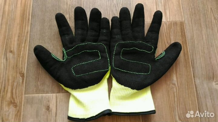 Перчатки
