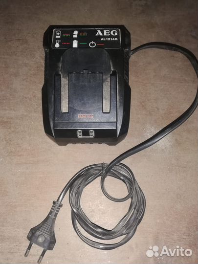 Зарядное устройство AEG