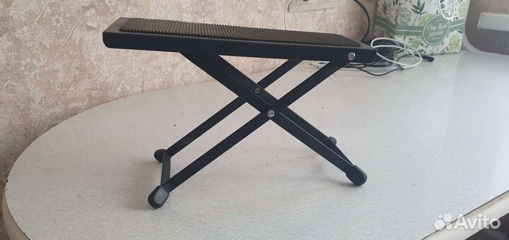 Подставка для ног гитариста