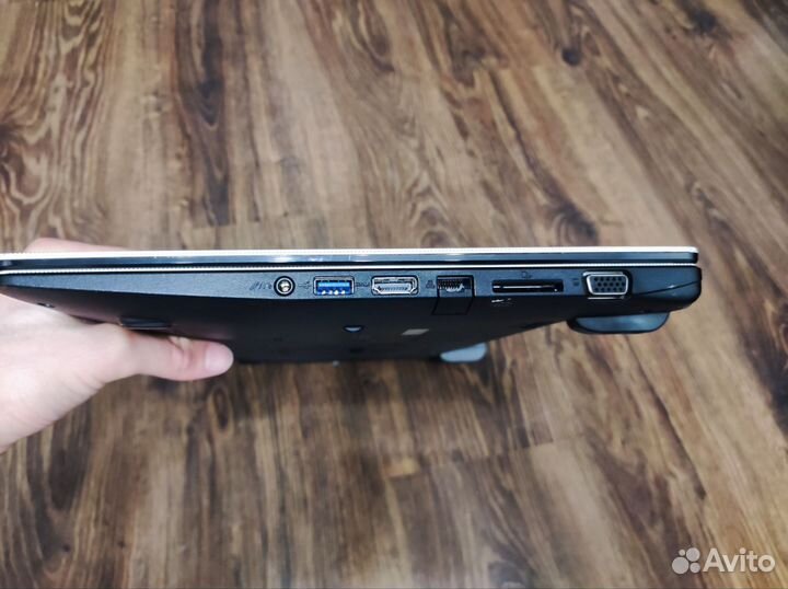 Ноутбук asus i3 ssd