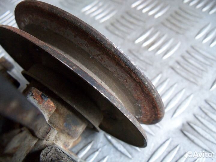 Насос гур Nissan Patrol K160 / K260 2.8 TD 1992г